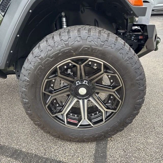 2024 Jeep JL Wrangler - Image 20 of 31