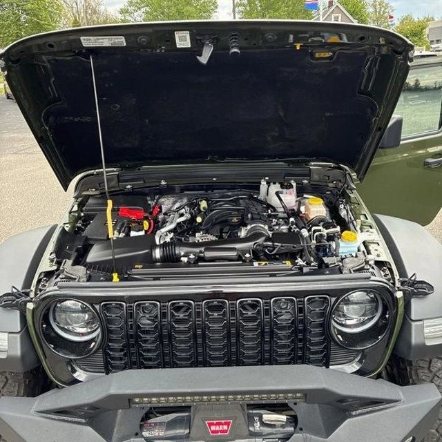 2024 Jeep JL Wrangler - Image 21 of 31