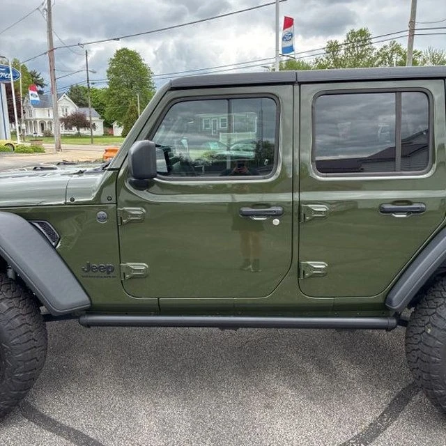 2024 Jeep JL Wrangler - Image 7 of 31