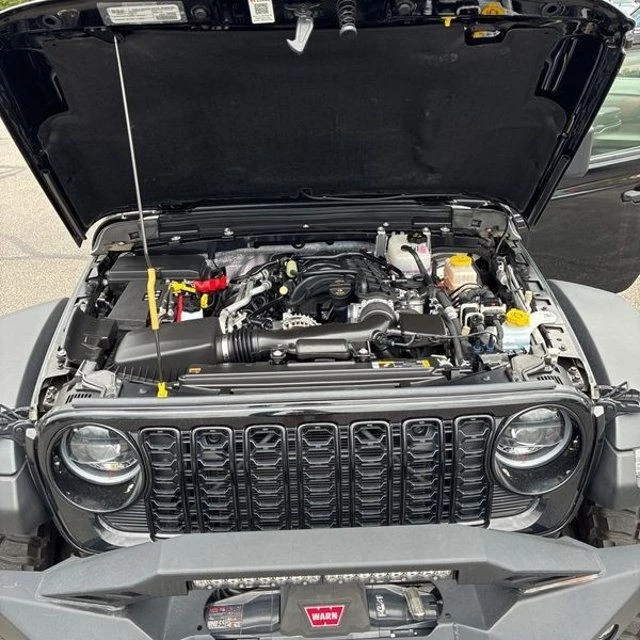 2024 Jeep JL Wrangler - Image 21 of 31