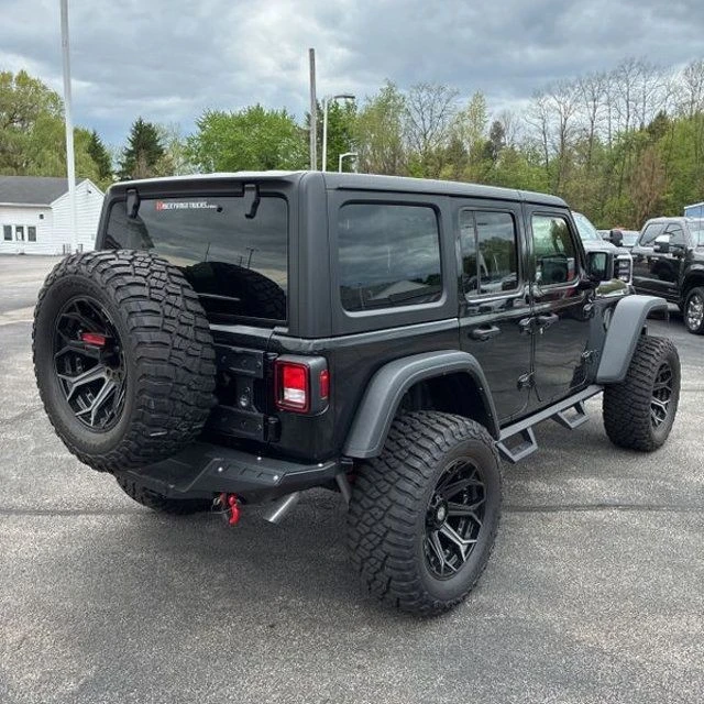 2024 Jeep JL Wrangler - Image 11 of 31