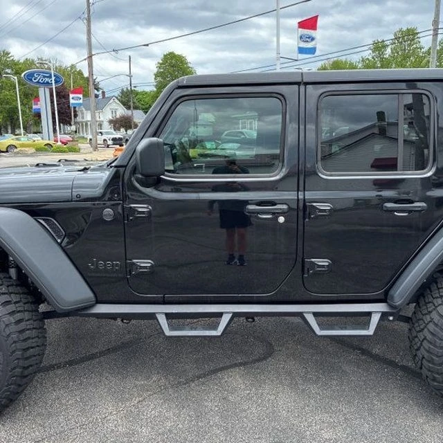 2024 Jeep JL Wrangler - Image 7 of 31
