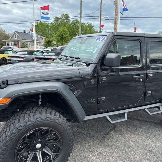 2024 Jeep JL Wrangler - Image 5 of 31