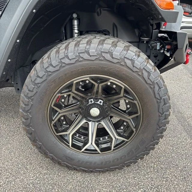 2024 Jeep JL Wrangler - Image 20 of 31