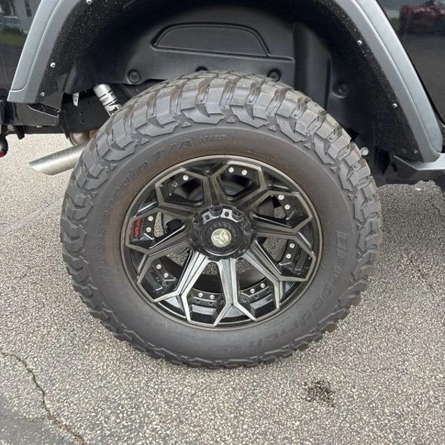 2024 Jeep JL Wrangler - Image 19 of 31