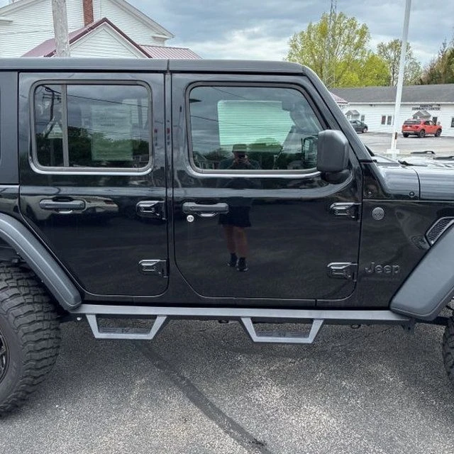 2024 Jeep JL Wrangler - Image 14 of 31