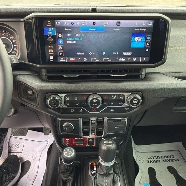2024 Jeep JL Wrangler - Image 27 of 31