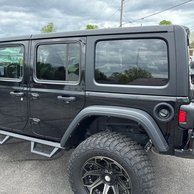 2024 Jeep JL Wrangler - Image 9 of 31