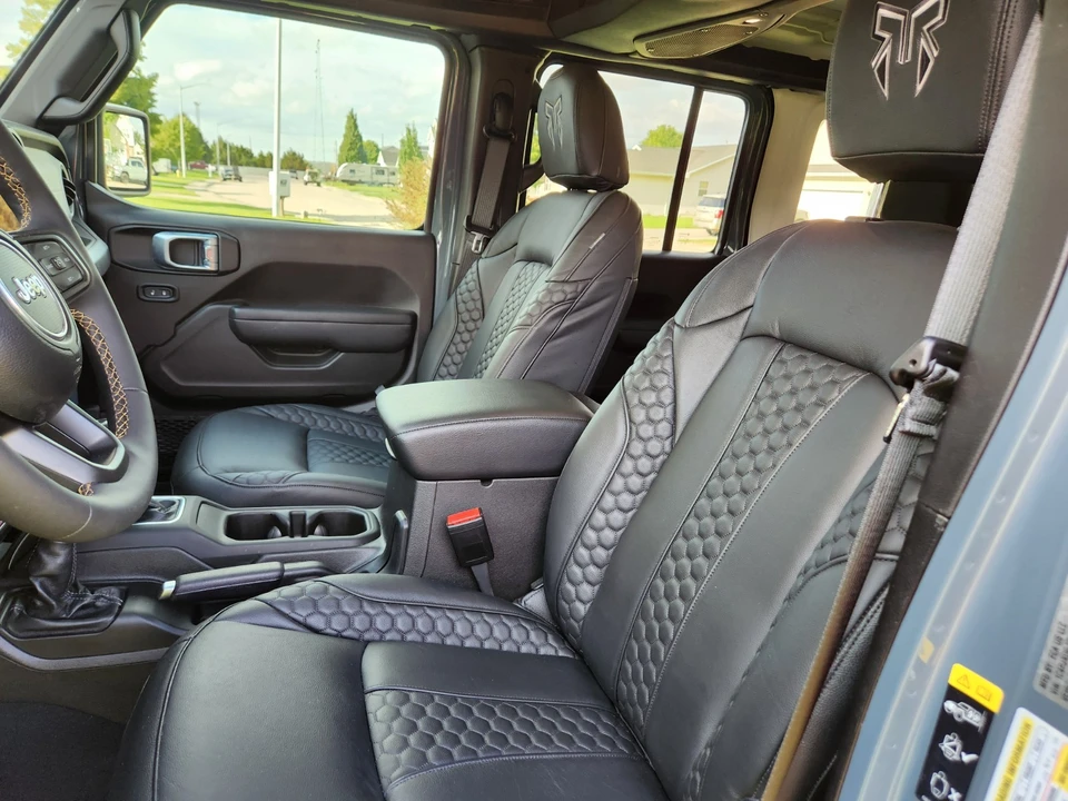 2024 Jeep JL Wrangler - Image 11 of 20