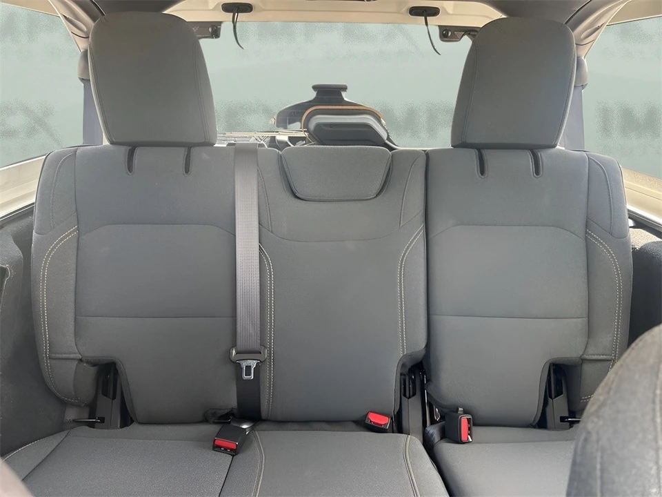 2024 Jeep JL Wrangler - Image 10 of 12