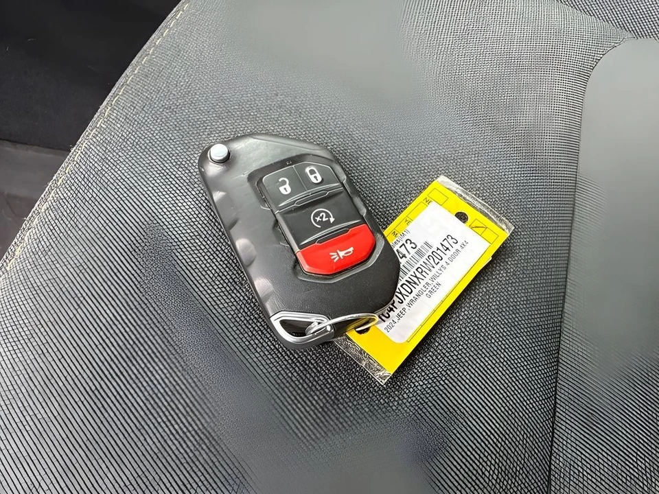 2024 Jeep JL Wrangler - Image 21 of 25