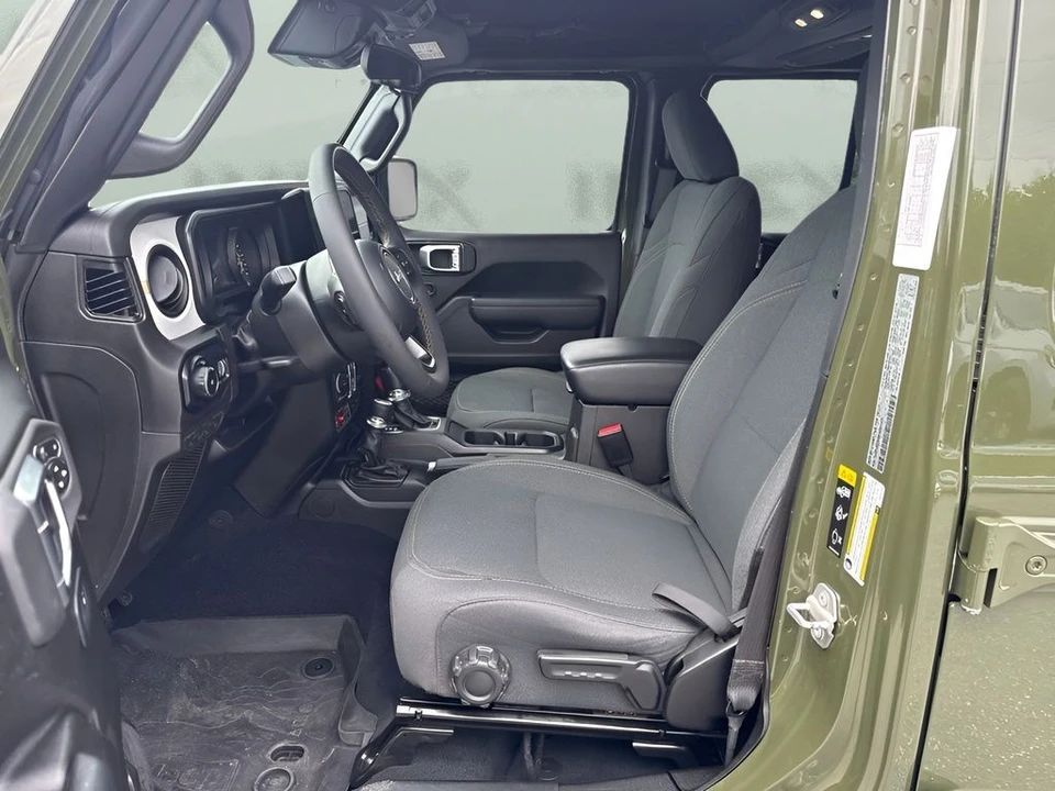 2024 Jeep JL Wrangler - Image 5 of 25