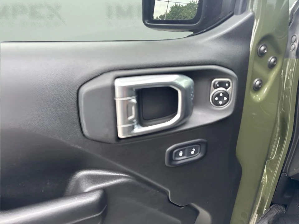 2024 Jeep JL Wrangler - Image 17 of 25
