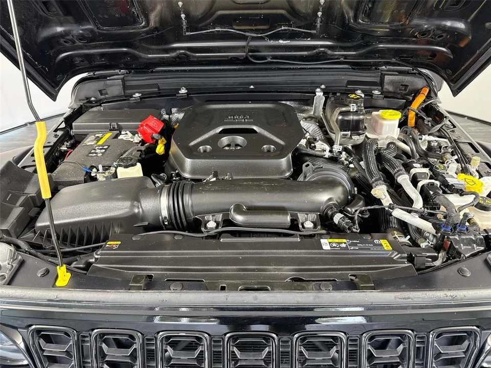 2024 Jeep JL Wrangler - Image 13 of 26