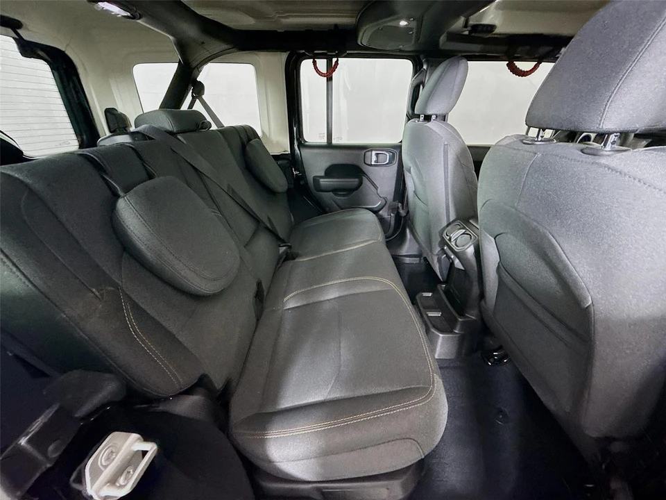 2024 Jeep JL Wrangler - Image 18 of 31