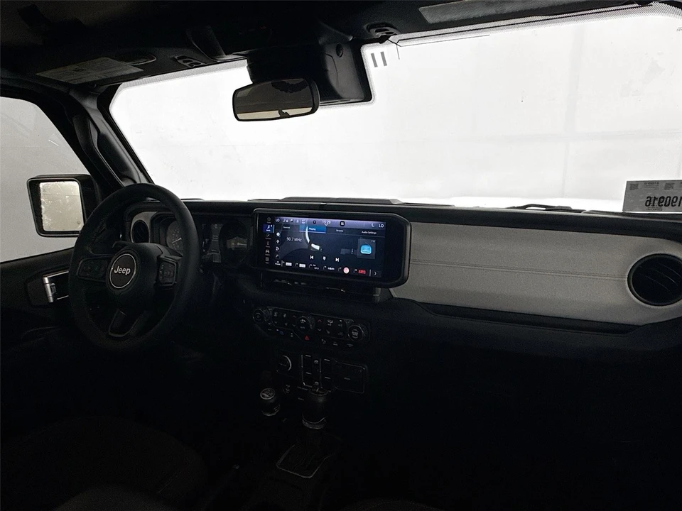2024 Jeep JL Wrangler - Image 20 of 31