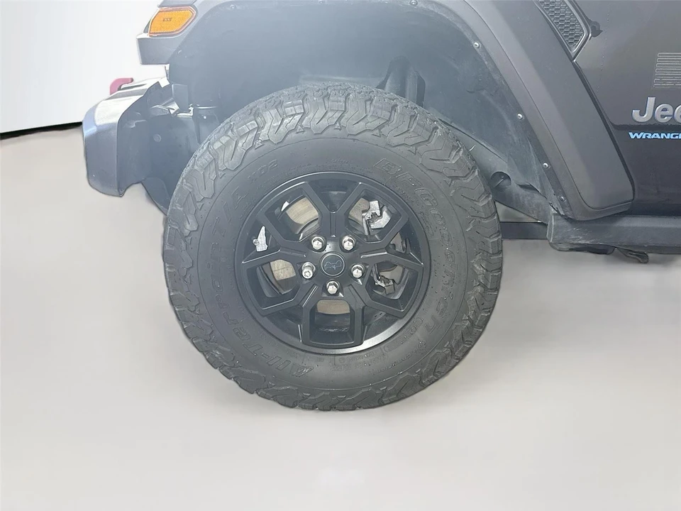 2024 Jeep JL Wrangler - Image 25 of 31