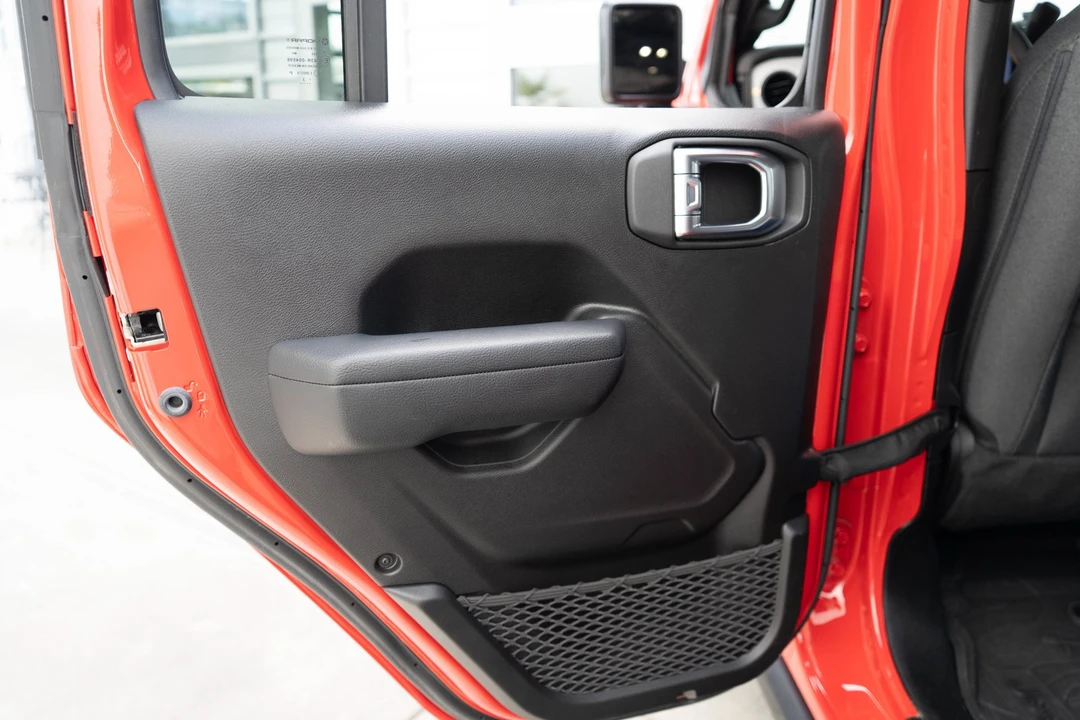 2024 Jeep JL Wrangler - Image 26 of 31