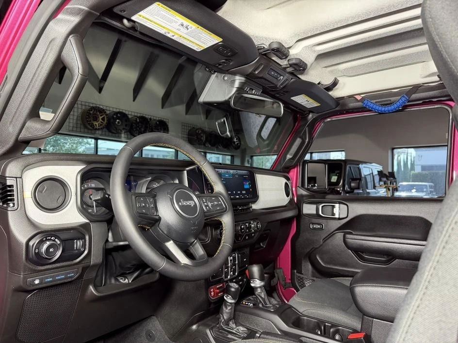 2024 Jeep JL Wrangler - Image 15 of 31