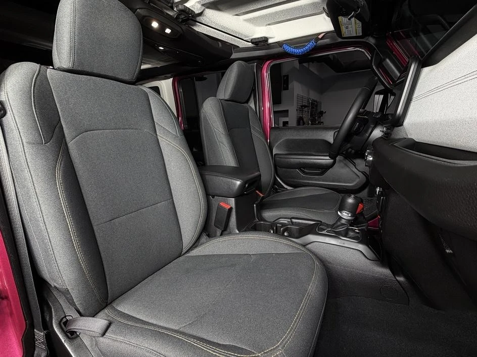 2024 Jeep JL Wrangler - Image 18 of 31