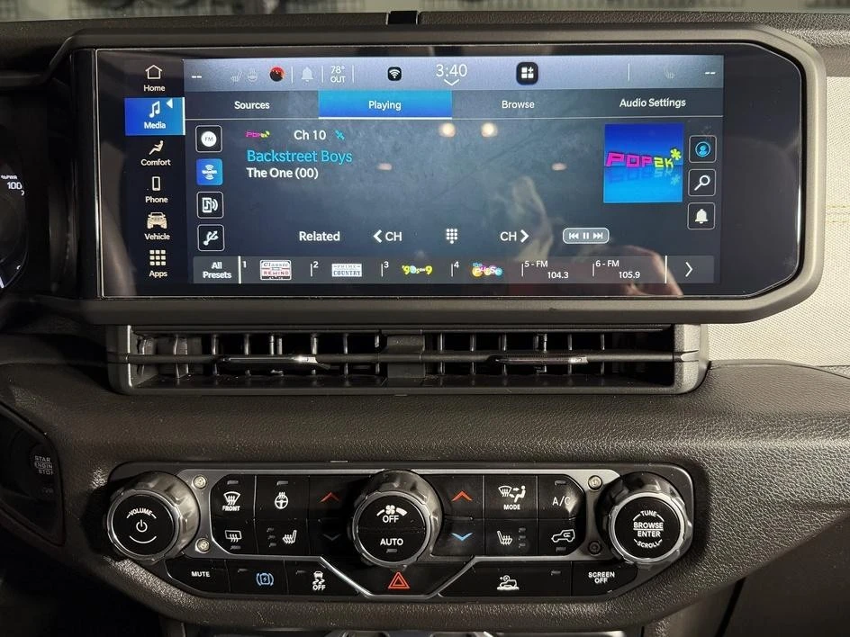 2024 Jeep JL Wrangler - Image 21 of 31