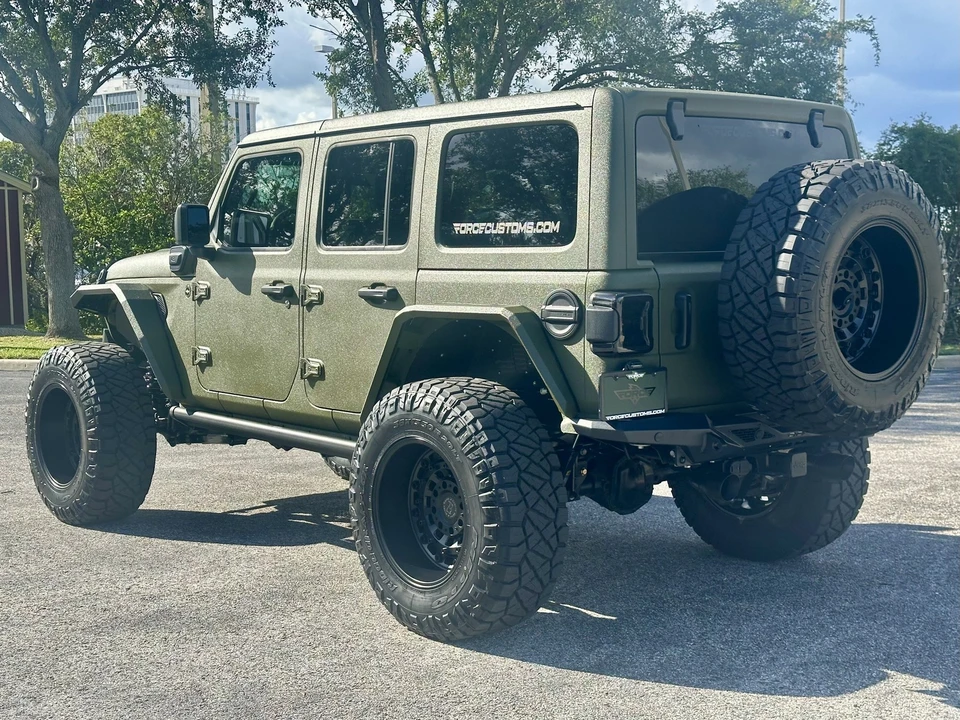 2024 Jeep JL Wrangler - Image 7 of 21