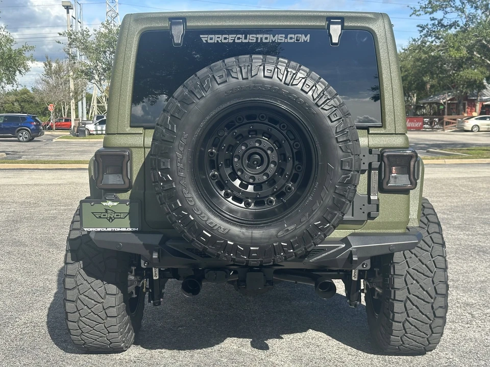 2024 Jeep JL Wrangler - Image 10 of 21