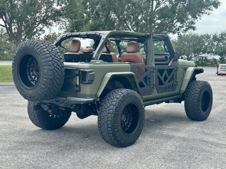 2024 Jeep JL Wrangler - Image 11 of 21