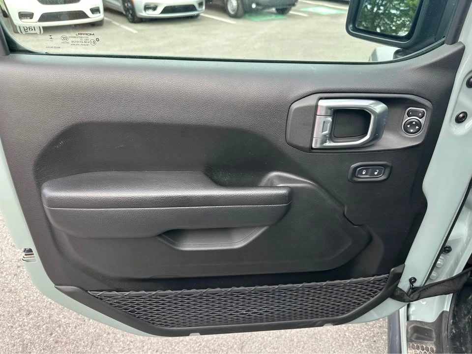 2024 Jeep JL Wrangler - Image 17 of 20