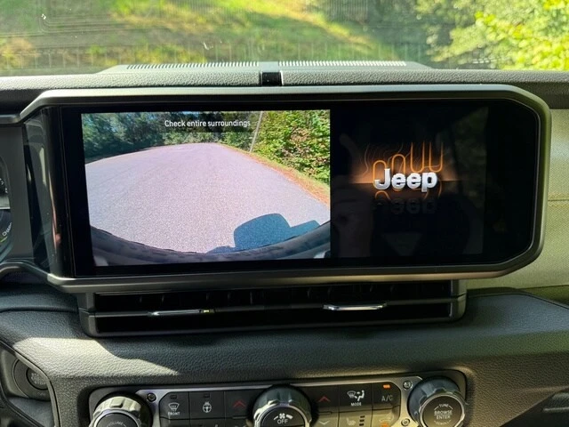 2024 Jeep JL Wrangler - Image 24 of 30