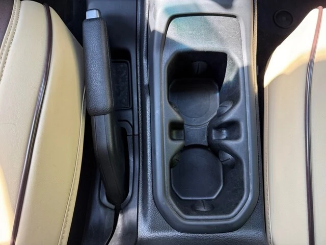 2024 Jeep JL Wrangler - Image 27 of 30