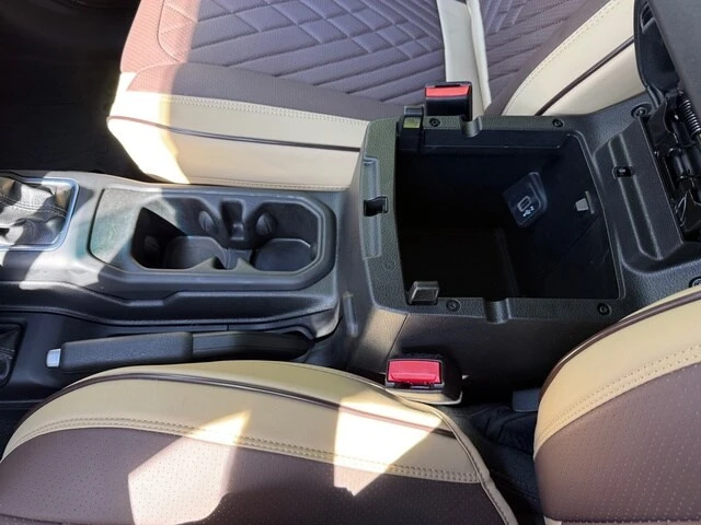 2024 Jeep JL Wrangler - Image 28 of 30
