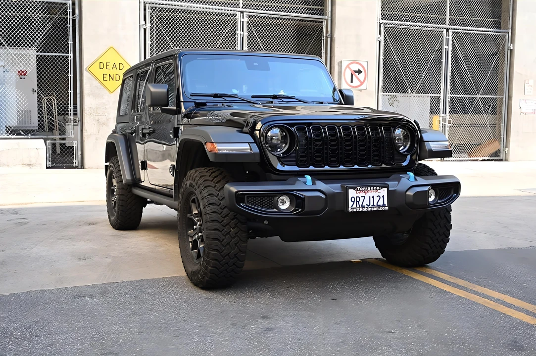 2024 Jeep JL Wrangler - Image 10 of 31