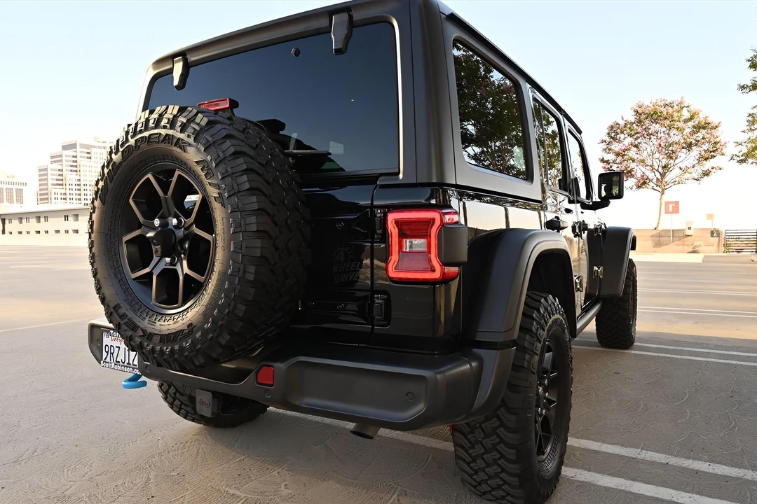 2024 Jeep JL Wrangler - Image 4 of 31