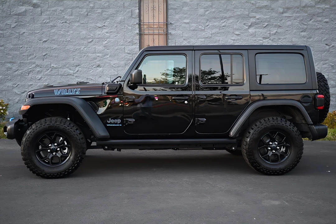 2024 Jeep JL Wrangler - Image 3 of 31