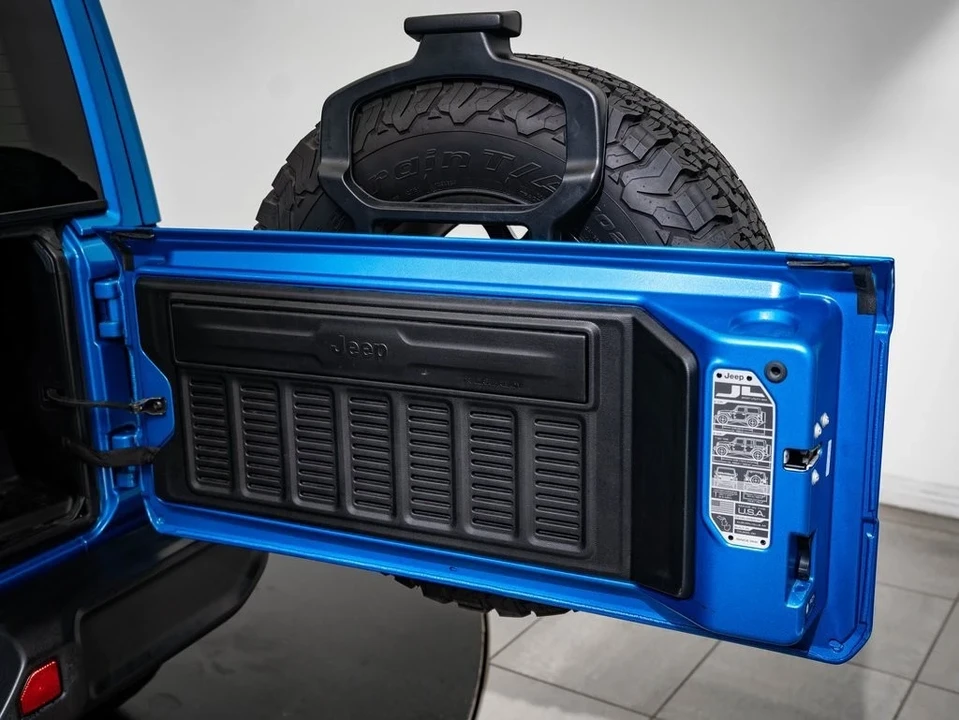 2024 Jeep JL Wrangler - Image 20 of 21