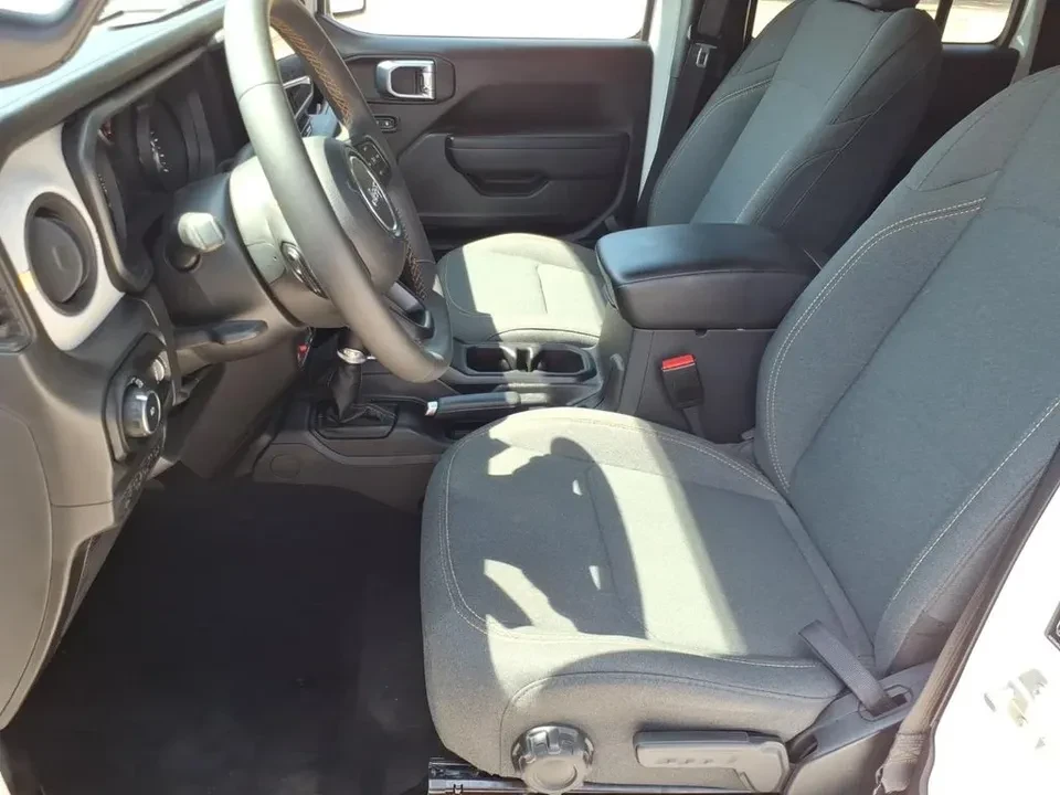 2024 Jeep JL Wrangler - Image 8 of 10