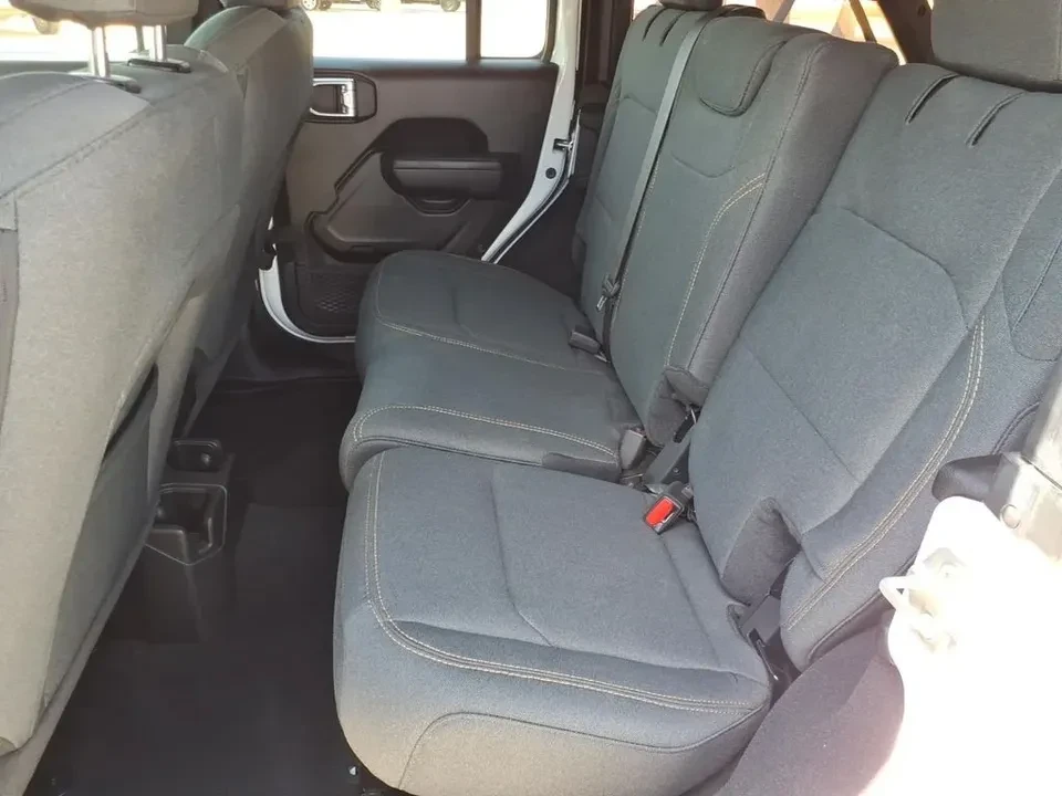 2024 Jeep JL Wrangler - Image 9 of 10
