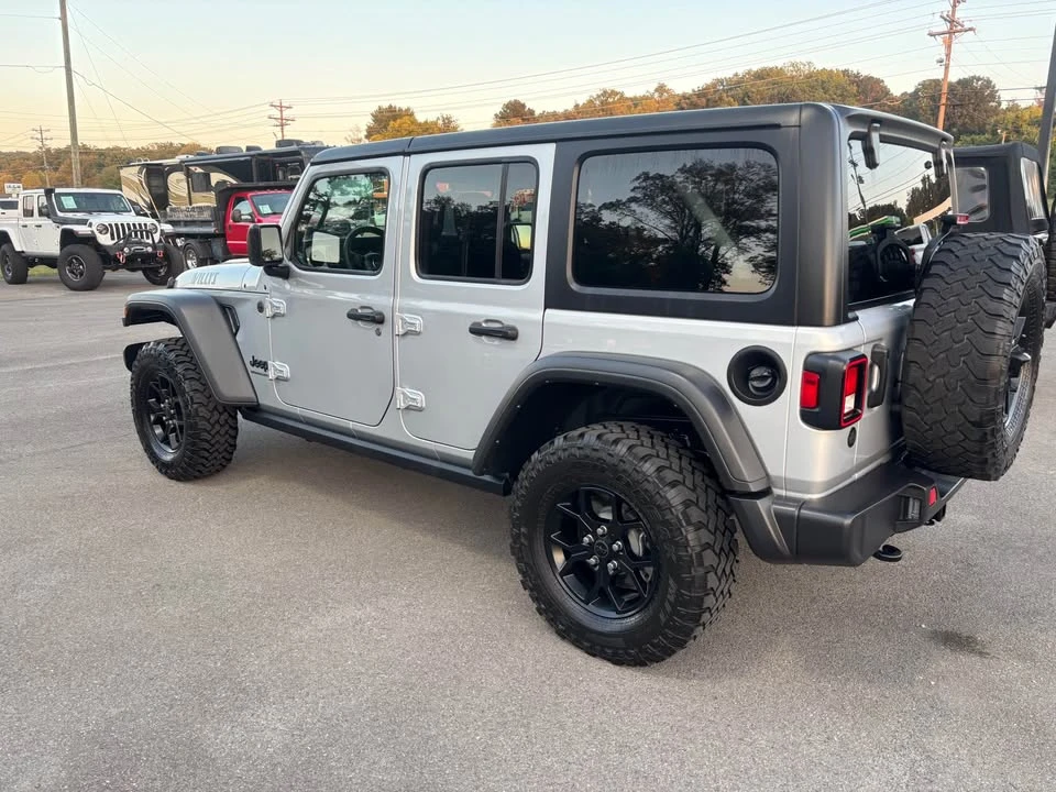 2024 Jeep JL Wrangler - Image 6 of 11