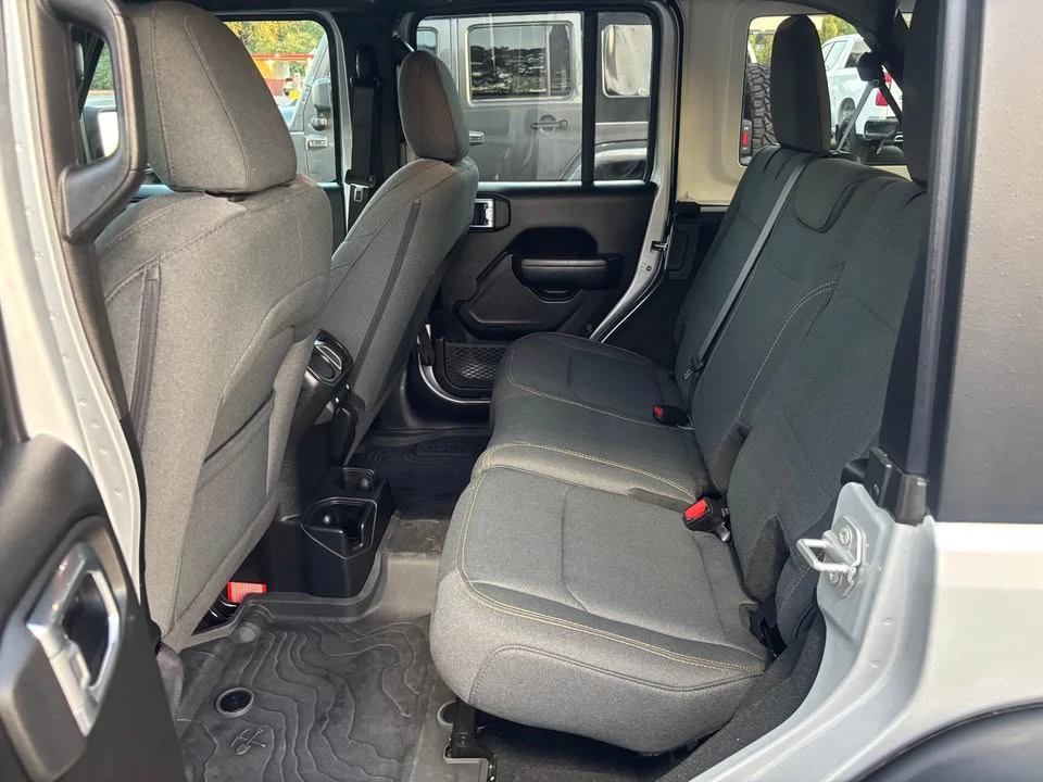 2024 Jeep JL Wrangler - Image 10 of 11