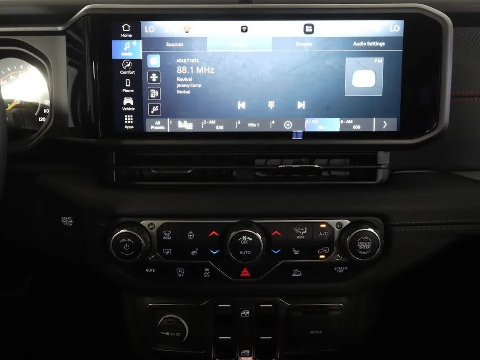 2024 Jeep JT Gladiator - Image 12 of 18