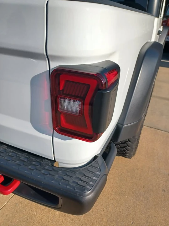 2024 Jeep JT Gladiator - Image 7 of 18