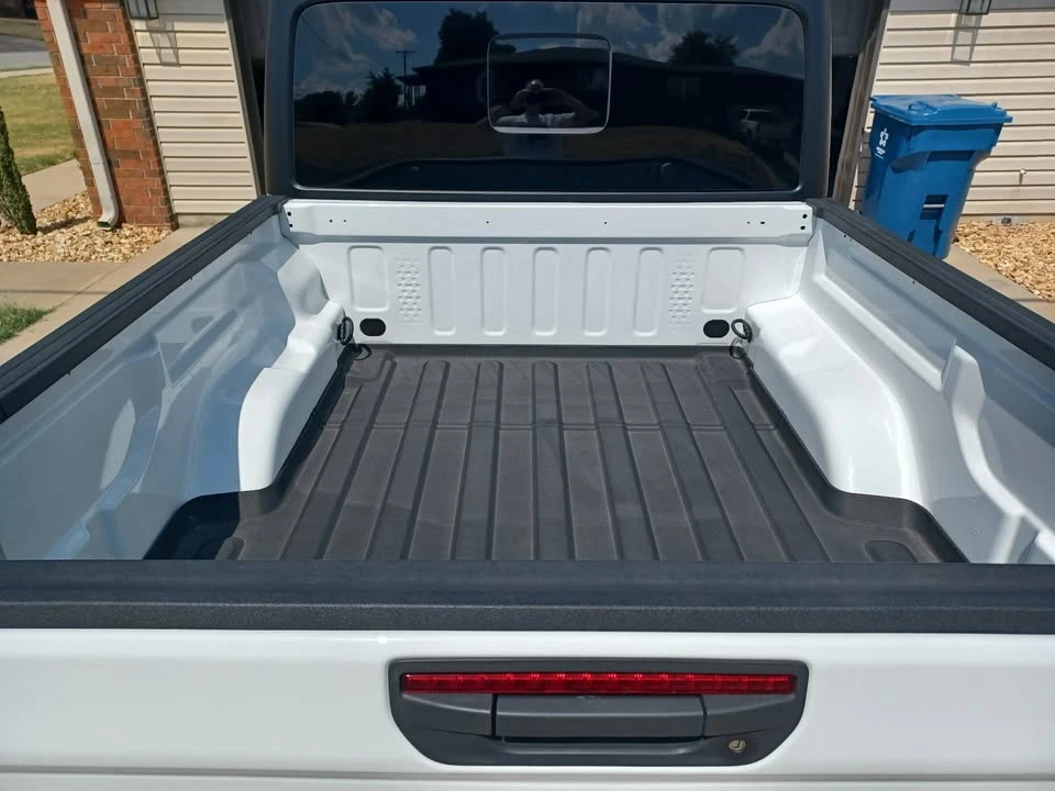 2024 Jeep JT Gladiator - Image 16 of 18