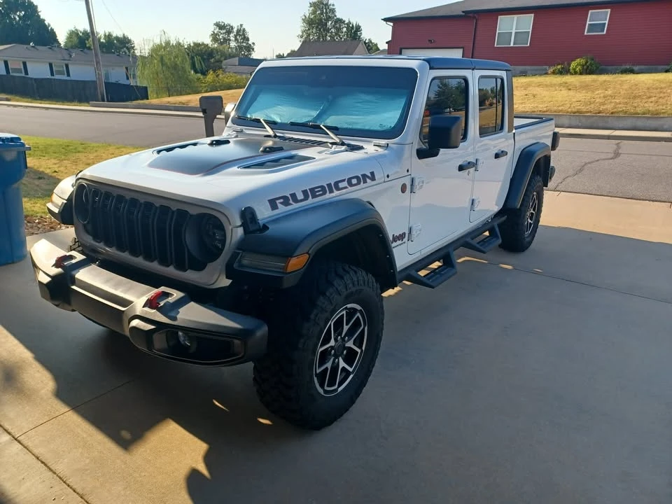2024 Jeep JT Gladiator - Image 2 of 18