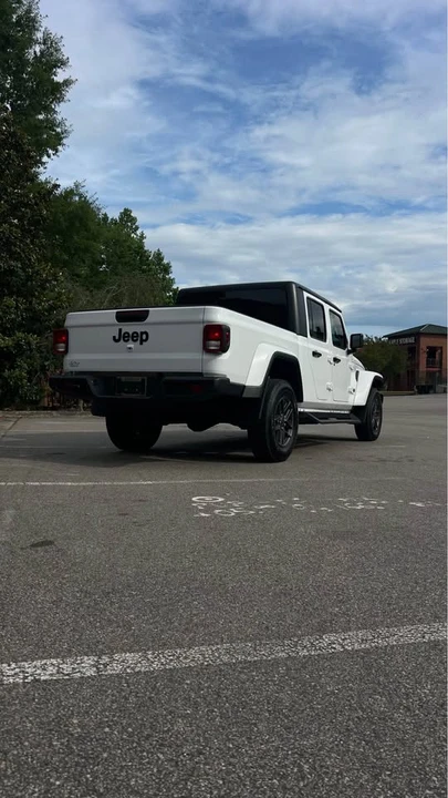 2024 Jeep JT Gladiator - Image 4 of 16