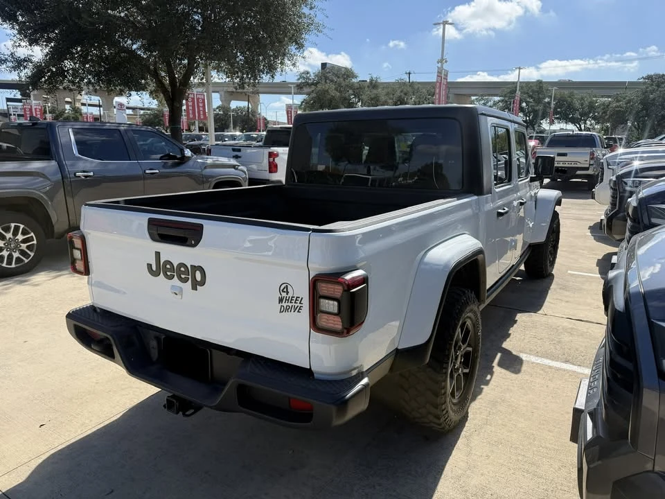 2024 Jeep JT Gladiator - Image 4 of 8