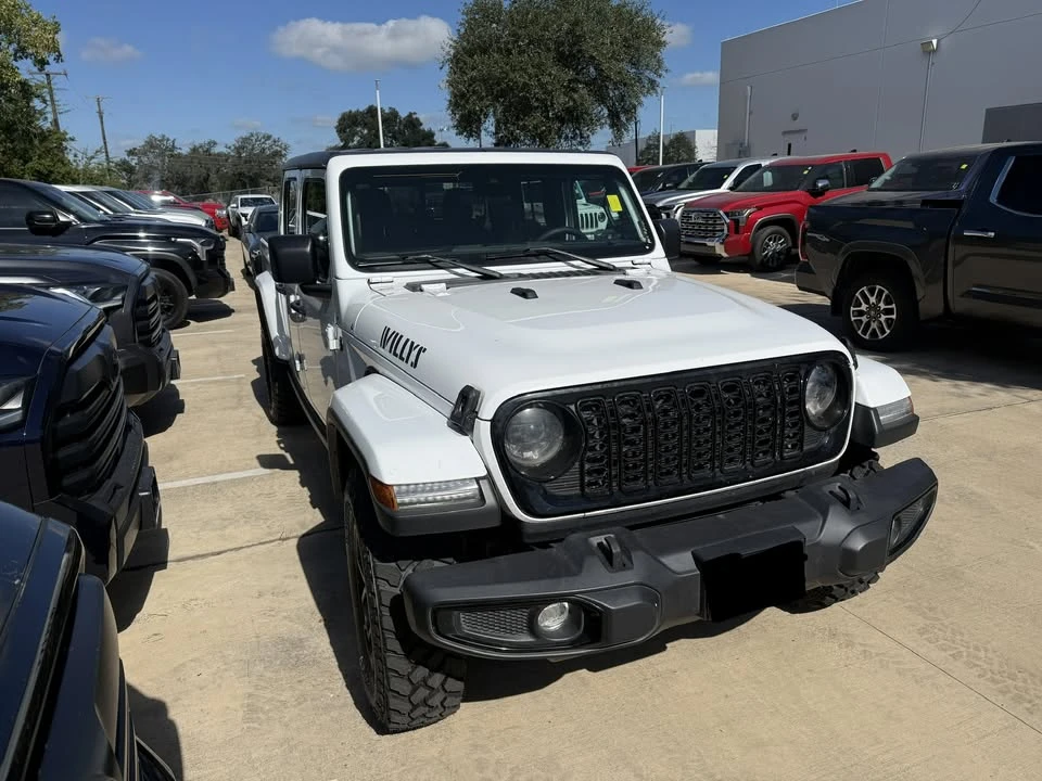 2024 Jeep JT Gladiator - Image 2 of 8