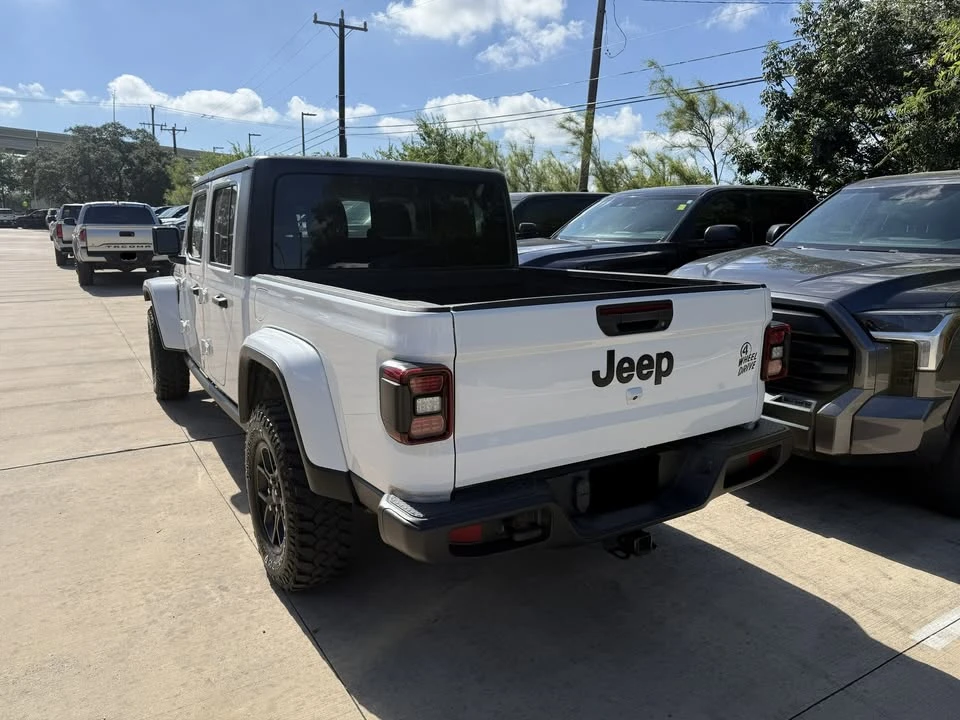 2024 Jeep JT Gladiator - Image 3 of 8