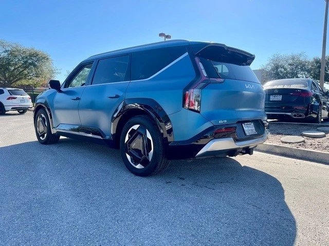 2024 Kia EV9 - Image 3 of 3