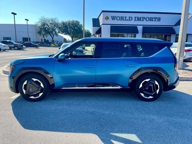 2024 Kia EV9 - Image 2 of 3